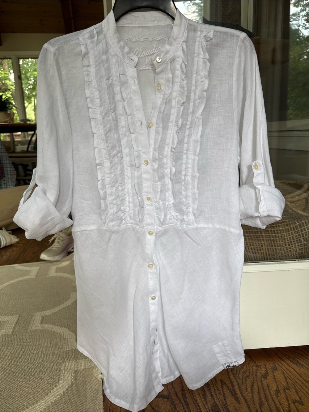 Claudia Milano 100% White Ruffled Linen Button-Up Shirt. Classic Capsule piece!